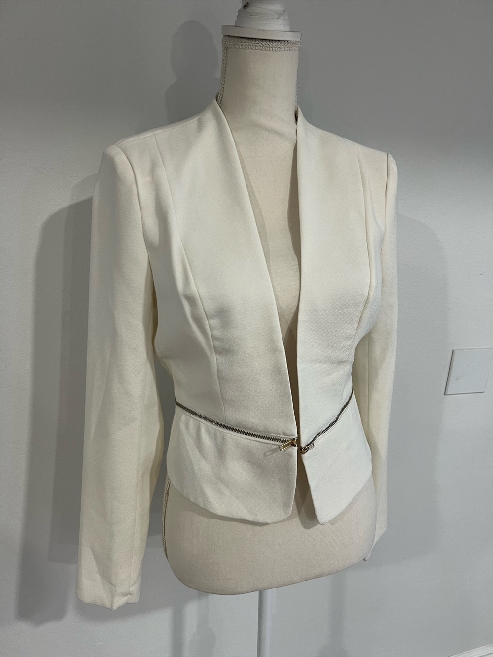 GUESS Women's Cream Zip-Peplum Blazer